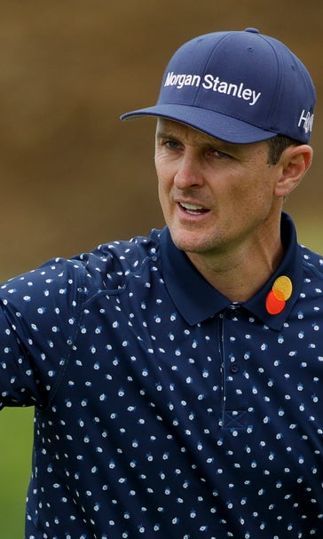 Woodland gouges out a birdie and leads by 2 at US Open